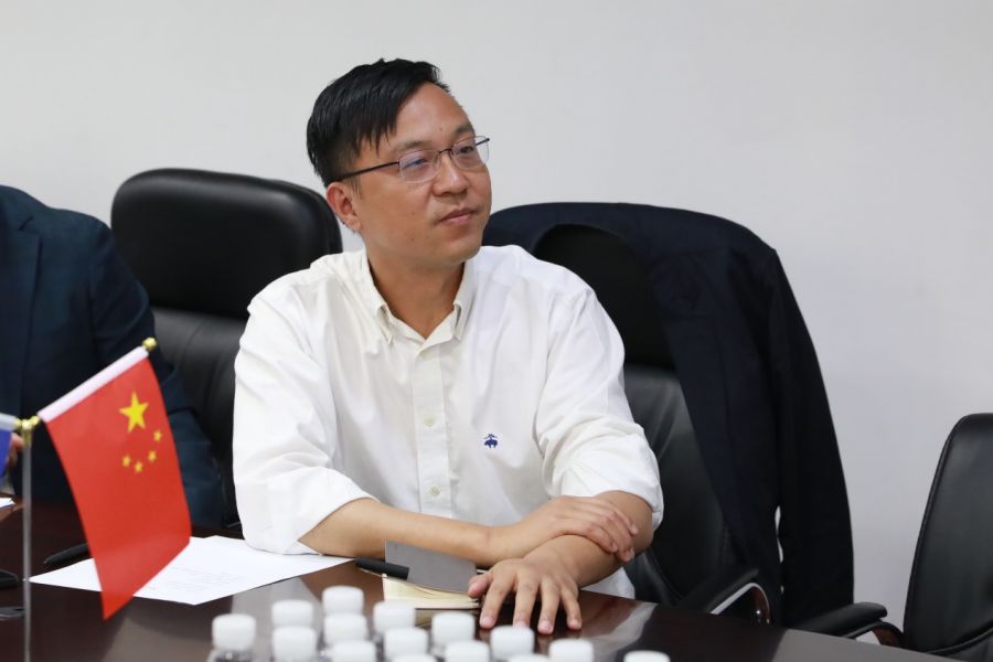 16518875192573884MVG.jpg 2.jpg